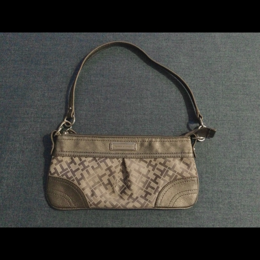 Tommy Hilfiger Signature Small Shoulder/Hand Bag in Gray